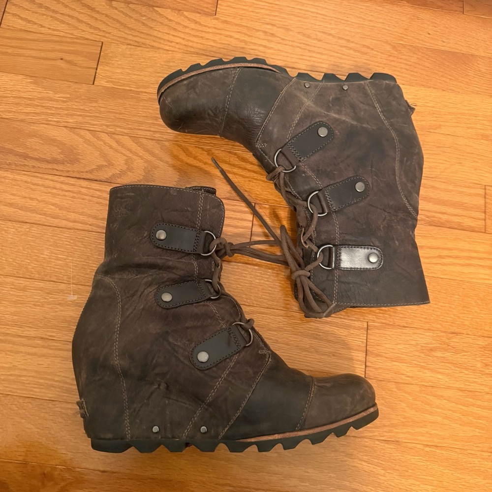 Sorel Joan of Arctic Wedge Leather Boots - Picture 4 of 8